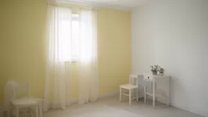 Jakie kolory ścian rozjaśniają pokój