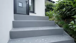 mikrocement na zewnątrz schody